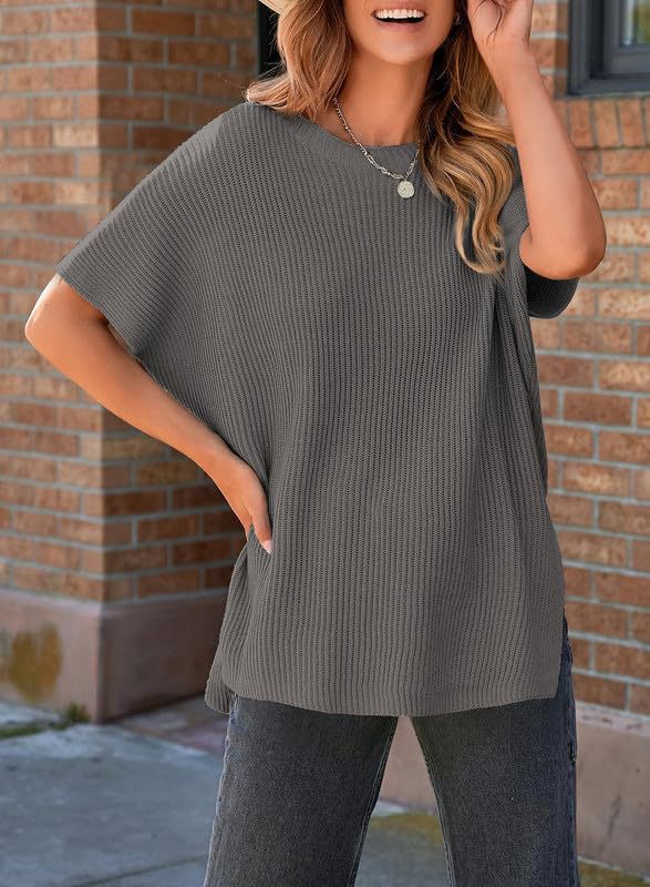 Knitted T-shirt with collar
