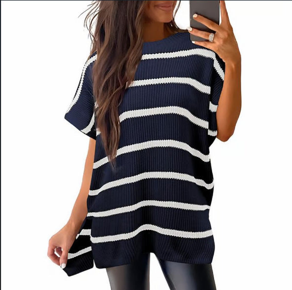 Knitted T-shirt with collar